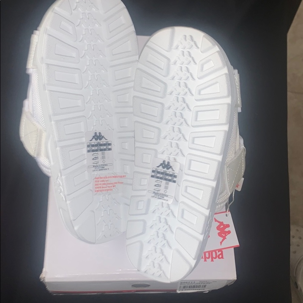Kappa slides size 4 BRAND NEW NEVER WORN